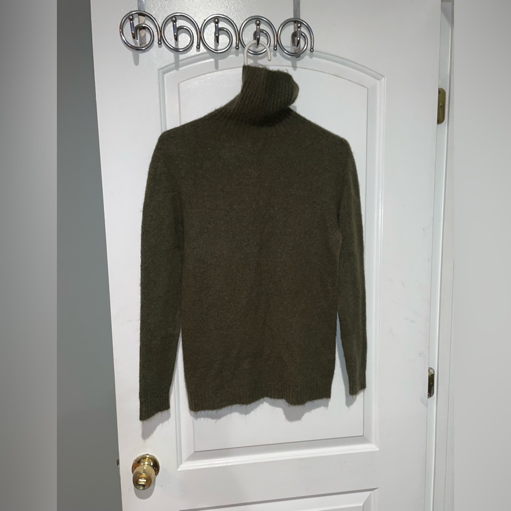 New! INDI & COLD Jessie Perkins Knit Sweater 💚 Medium - Picture 6 of 10